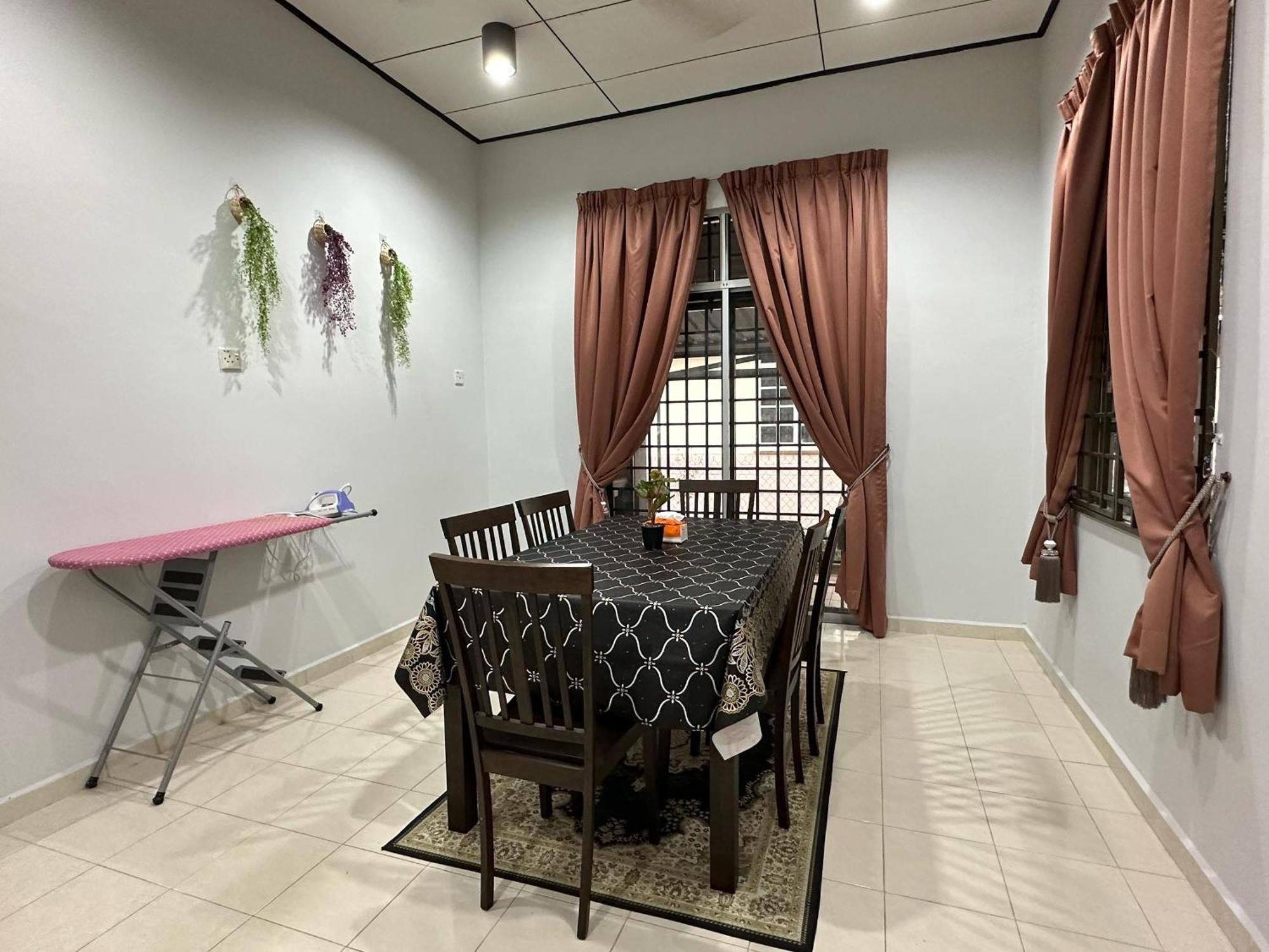 Homestay Izhan Bandar Kuala Terengganu Eksteriør bilde